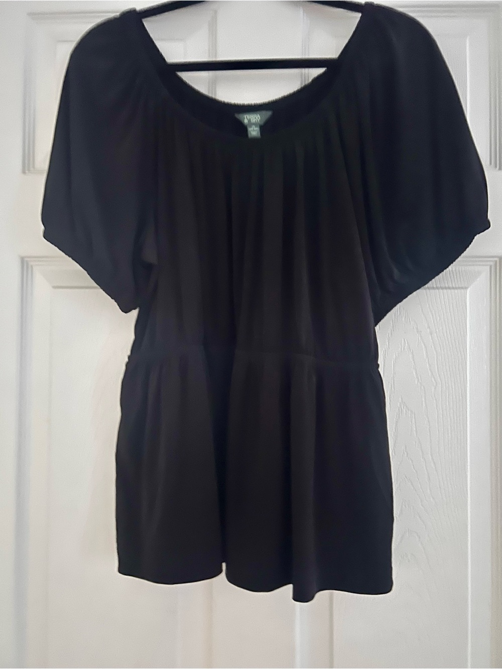 Terra & Sky Black Scoop-Neck Tunic Top